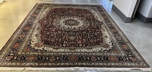 AN ATTRACTIVE TURKISH SILK ISTANBUL RUG9’1” X 11’10”