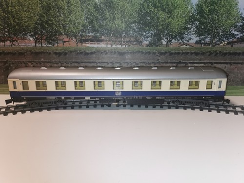 Lima 6606 DB carrozza Af4um10488Mu Tee Helvetia blu 1° classe O Gauge 1/45 | Zustand: Usato