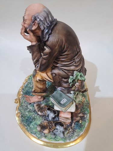 Capodimonte Medea Tramp Porcelain Figure Italy By Rori - Picture 11 of 11