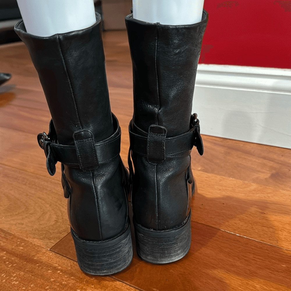 Stuart Weitzman soft Leather Round Toe Buckle Mot… - image 9