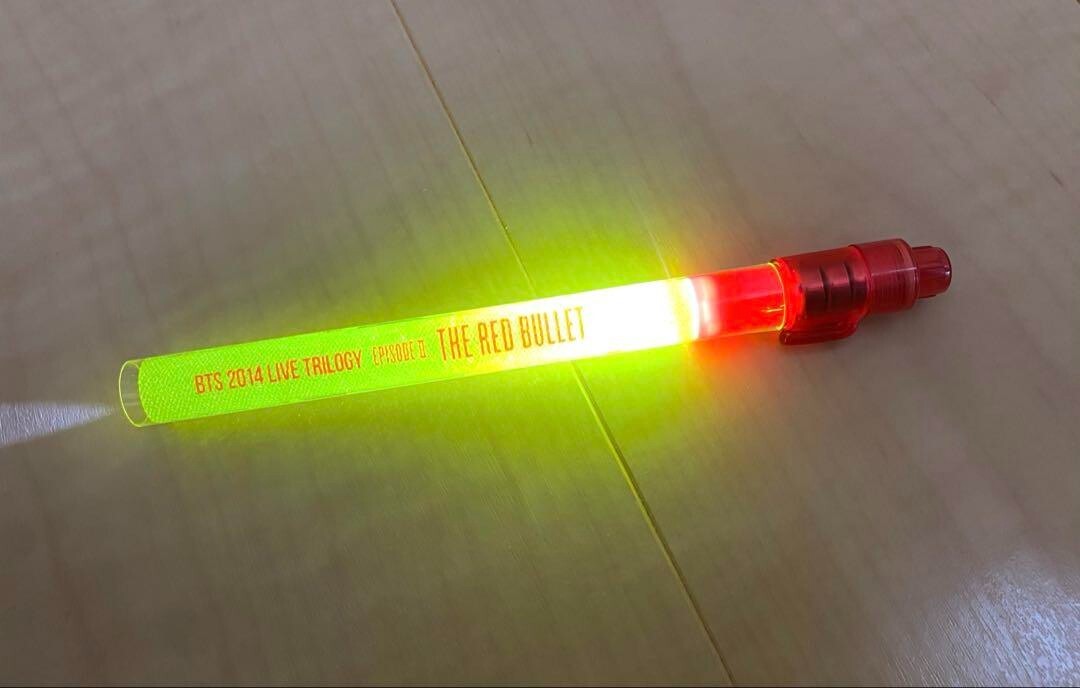 防弾少年団 BTS THE RED BULLET 2014 ペンライト BTS 公式 動作確認ずみ 2014 the red bullet ペンライト - メルカリ