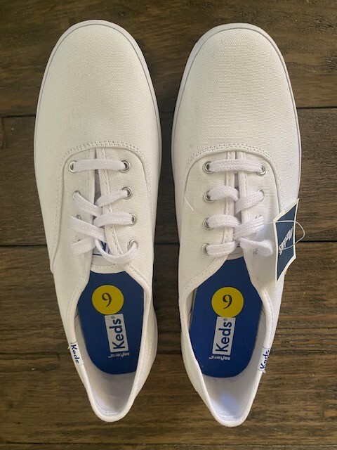 NEW Size 9 KEDS Champion White Canvas Lace Up Sneaker Women's New