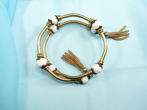 Vintage 1950s Toshikane Japan Face Earrings and 1940s Miriam Haskell Bracelet. - Picture 9 of 12