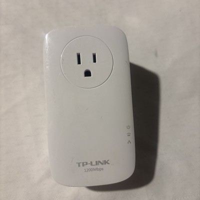TP-LINK Model TL-PA8010P AV1200 Gigabit Passthrough Powerline Adapter