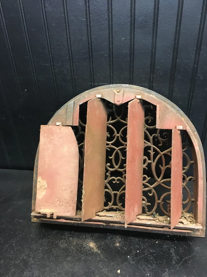 Vintage Victorian Cast Iron Floor Grate Register 17in x 14.5in Oval Tomb Stone - Image 2 of 4