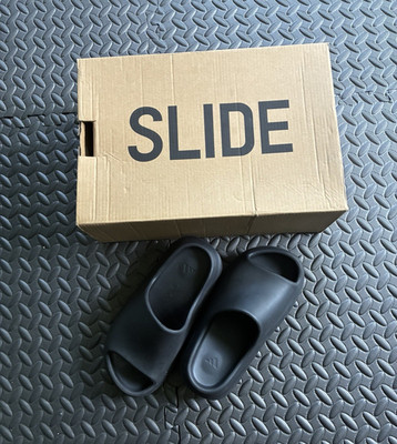 adidas Yeezy Slide Onyx Black  Men's US 6 fit like a size 5