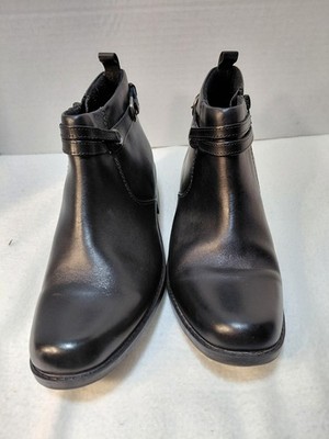 Clarks Leather Chelsea Pull On Black women s Ankle Boots Size 10.5