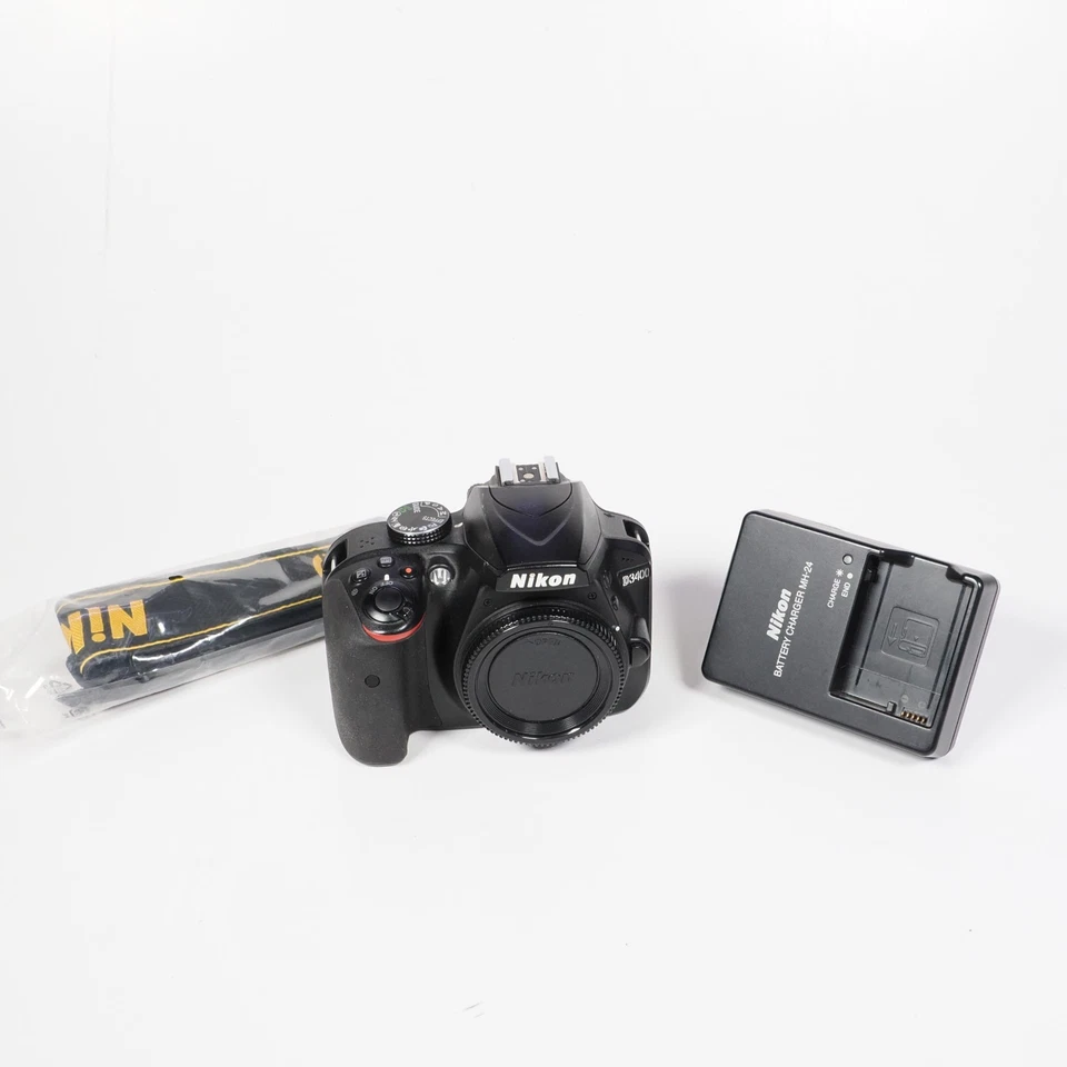 Nikon D3400, foto 1 di 5