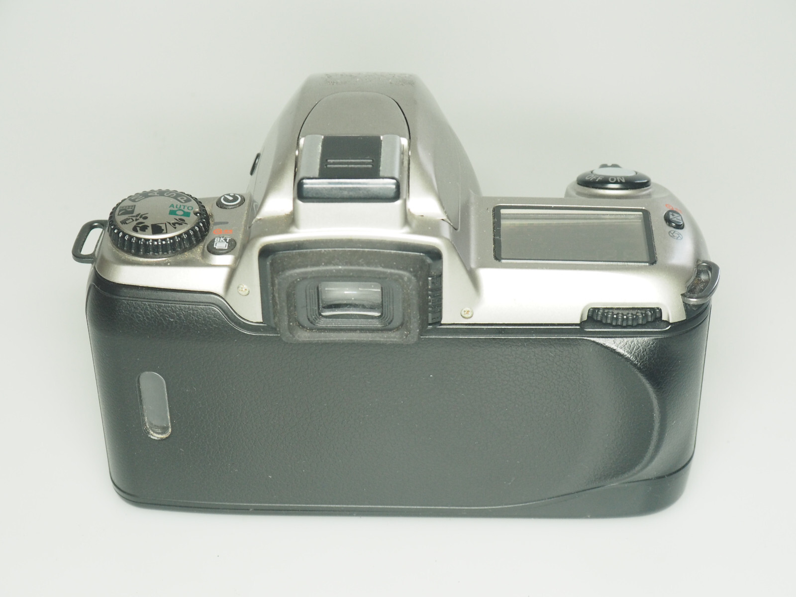 Nikon N65 35mm SLR Film Camera TESTED/ BODY ONLY Silver