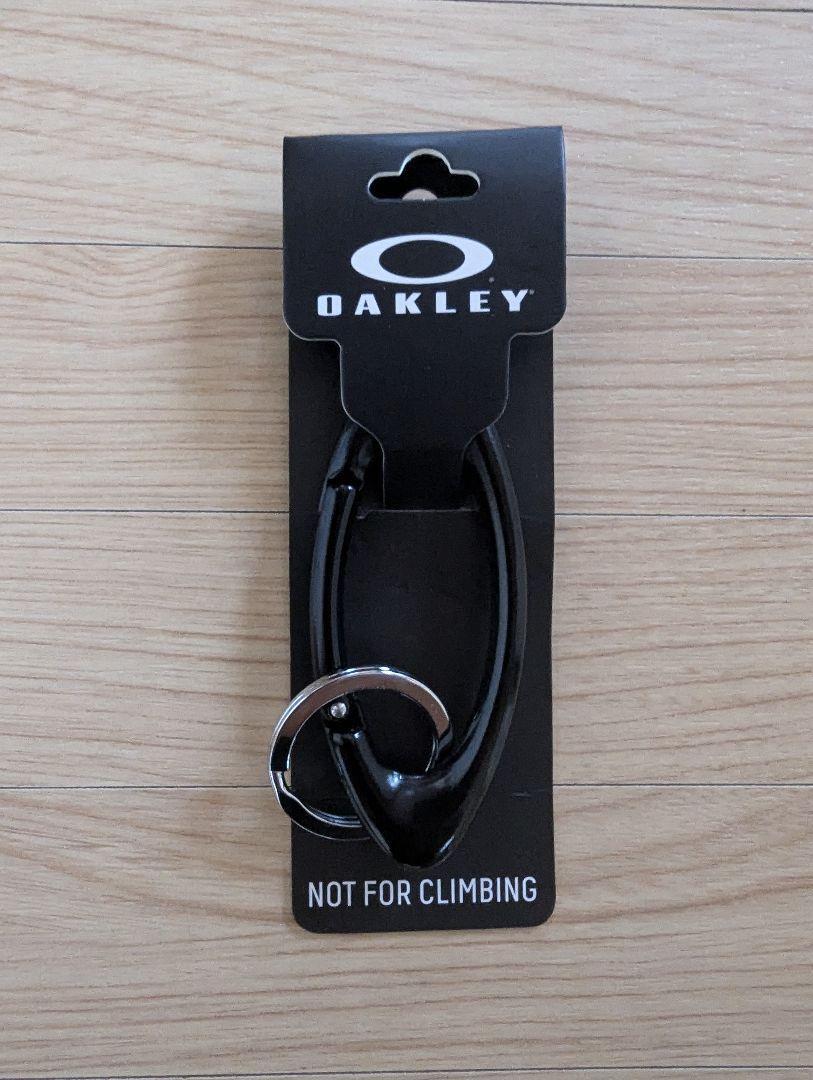 オークリー　カラビナUSA Oakley Essential Icon Carabiner Unisex Keychain 3.6in Black
