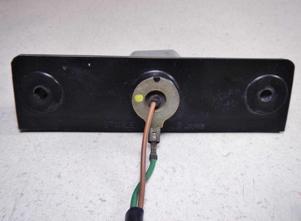 86 HONDA GL1200A GOLD WING LICENSE PLATE LIGHTING HOUSING & HARNESS ASY - Image 4 of 4