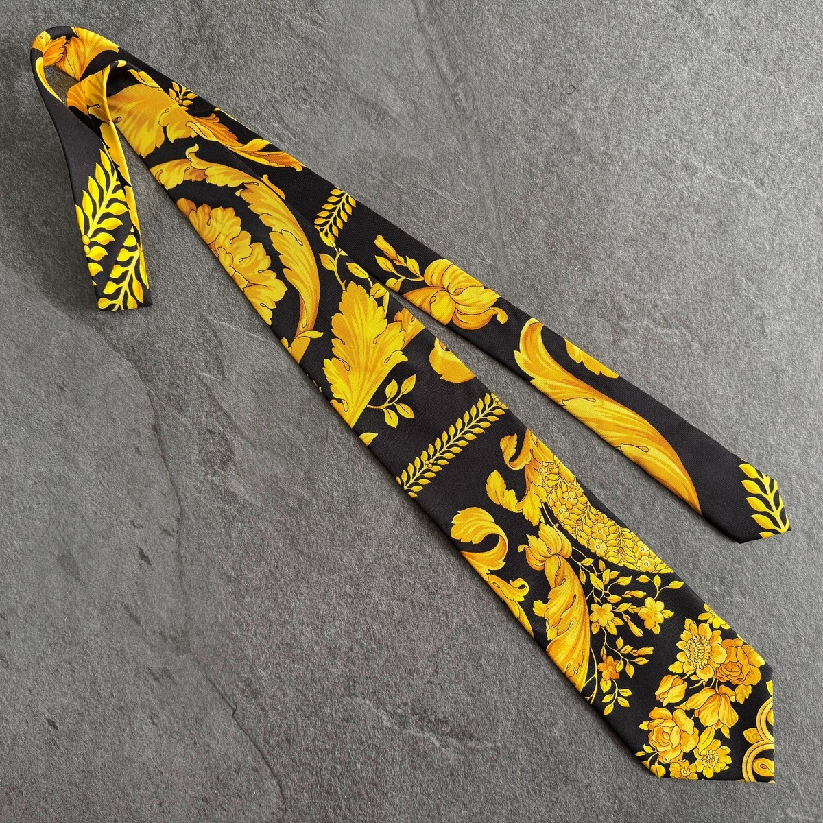 GIANNI VERSACE COUTURE silk tie Baroque print black and gold from