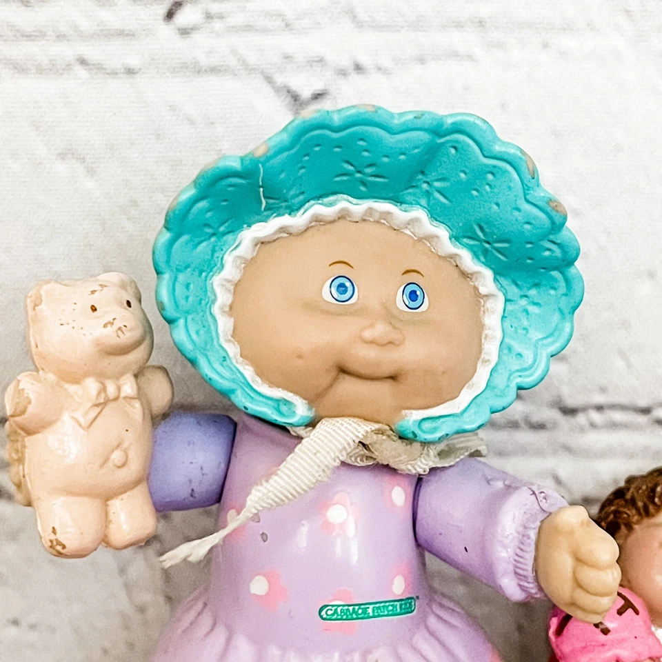 Vtg 1984 Cabbage Patch Kids Poseable PVC Figures Lot Dress Bonnet Bear Ice Cream - Image 2 of 4
