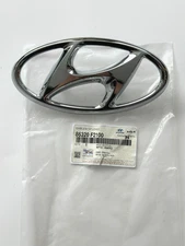GENUINE OEM HYUNDAI ELANTRA 2017-18 FRONT GRILLE CHROME LOGO BADGE 86320-F2100