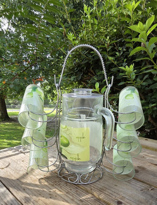 2 Qt Clear/Green Fruit Glass Pitcher Set w/ 4 Tumblers & Metal Rack