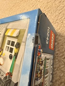 LEGO Creator Expert: Parisian Restaurant (10243)
