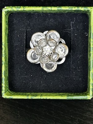 Whispering Willows Handmade Vintage Earring Flower Ring (c. 1958 1965) 