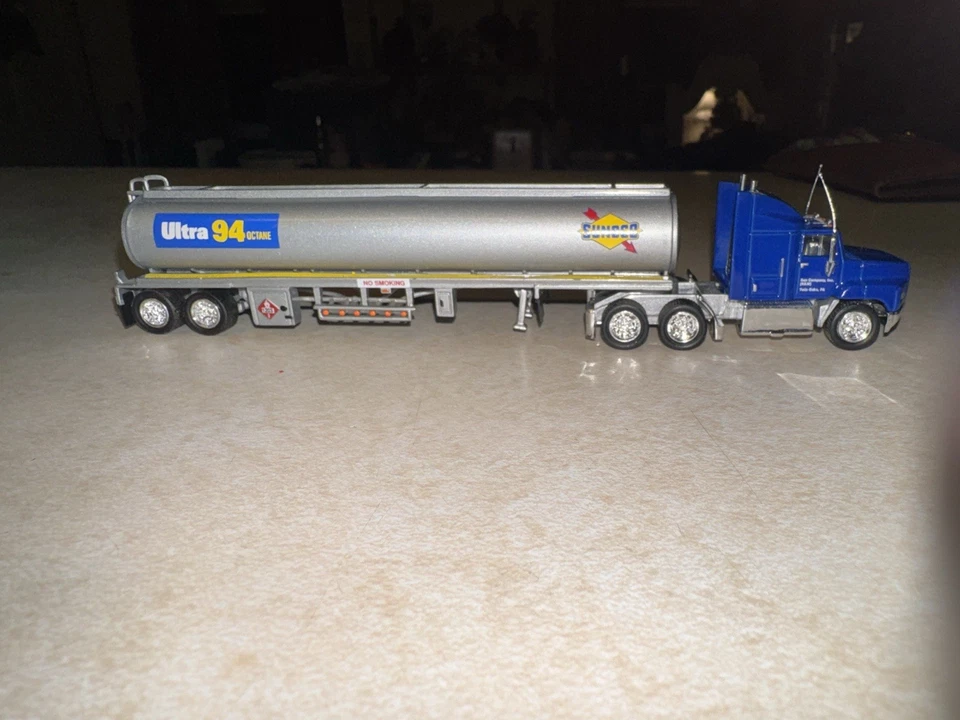 Matchbox Collectibles Sunoco Ford Areomax 1998 Diecast Tanker - Certificado de autenticidad/Org. Paquete Foto 3 de 4