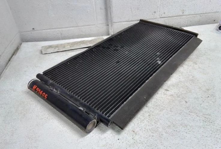 Condensador aire acondicionado aire acondicionado Subaru WRX 2015-2021 Foto 2 de 3