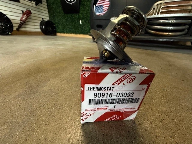 (1) GENUINE TOYOTA LEXUS OEM ENGINE THERMOSTAT 90916-03093 same as dealership - Image 3 of 4
