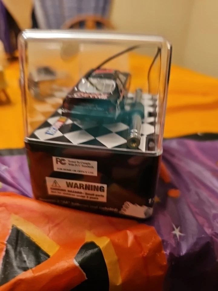 Collectors Edition Coca Cola Dale Earnhardt, Jr. 1:64 Scale Radio Control  - Image 4 of 4