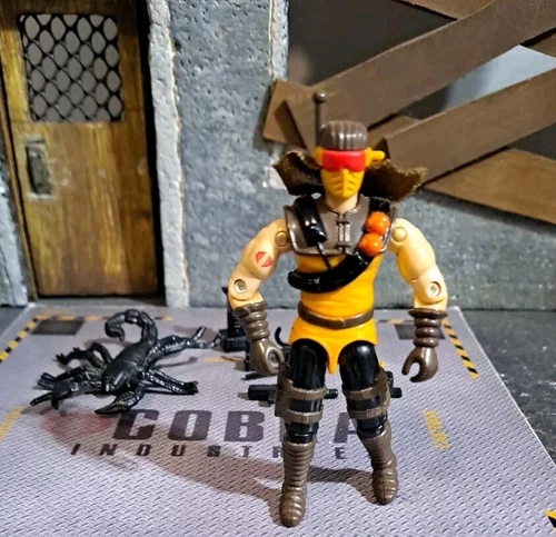 GI JOE ~ 1991 DESERT SCORPION ~ EXCELLENT & TIGHT ~ 100% complete