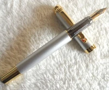 HERO Silver High Quality Crystal /Dragon Clip 0.5mm Fine Nib Fountain Pen No Box