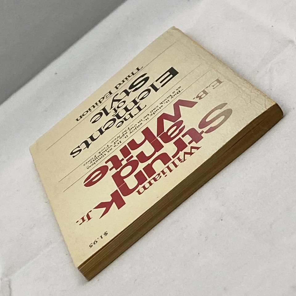 The Elements of Style: Third Edition by Strunk & White 1979 Macmillan PB - Image 4 of 4