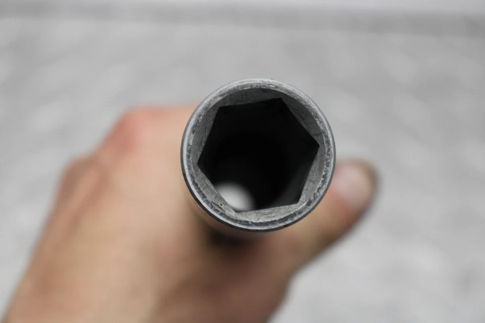 BMW K1600GT 2012 ABS LLANTA DELANTERA EJE PIVOTE PERNO (RECTO) Foto 2 de 4