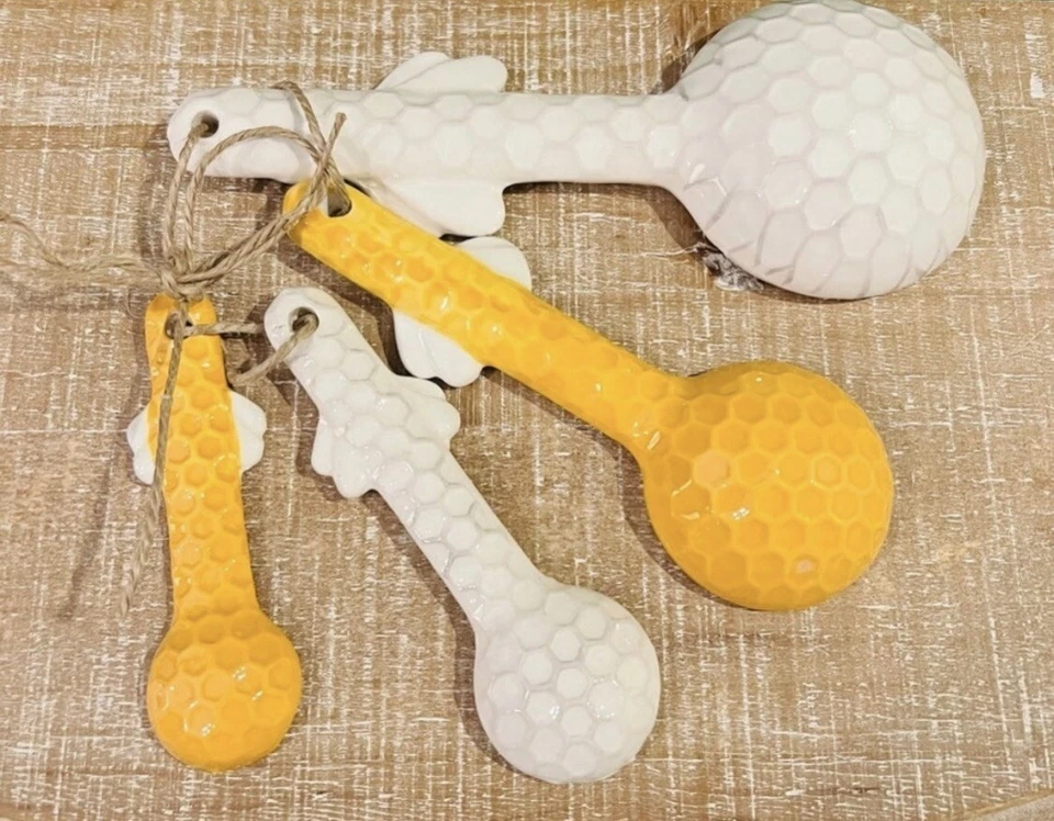 Young's Ceramic Honey Bee Measuring Spoons 4 Pc Set Tiered Shelf Or Everyday Use - Image 3 of 4