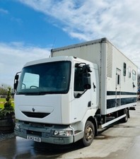 RENAULT 7.5 TONNE HORSE BOX 3 HORSE CARRIDGE SLEEPER CAB