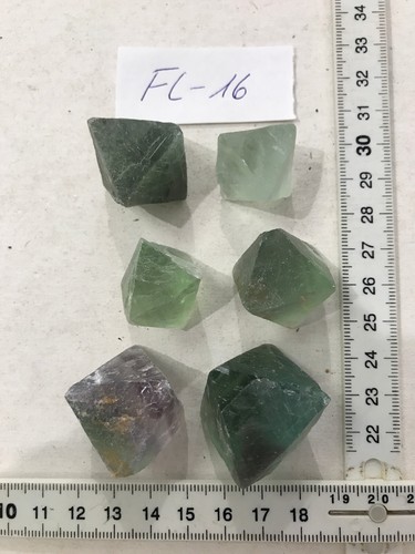6 Stück Fluorit Oktaeder aus China, roh, natürlich Kristall (FL-16)