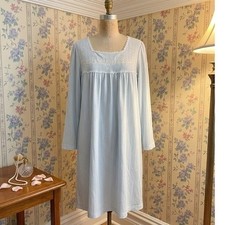 Vintage Nightgown Size 2X Cozy Cottagecore Baby Blue