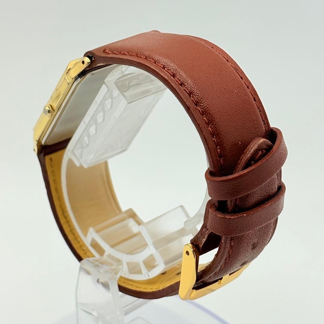 Seiko 5E31-5A10 Square Dress Tank Watch Gold Dial View 4