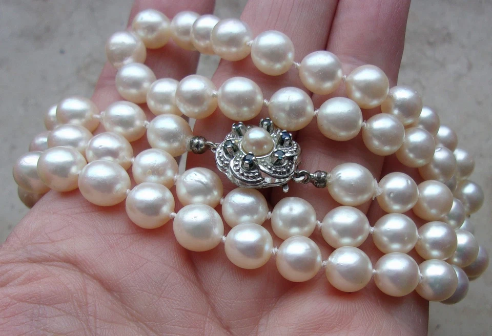 835 Silber Perlen Kette mit 8 mm Perlen 90 cm lang. Schließe mit Saphir? 79 gr. - Bild 3 von 4