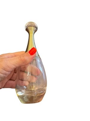 J'dore perfume bottle