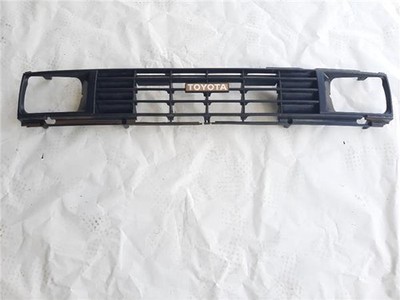 GRILL -- Toyota HILUX II Pick-up (_N_) 2.4 D 2L