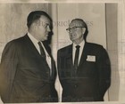 1963 Press Photo W.M. Elmer, J.J. O'Brien during oil meeting at Jung Hotel — photo 1