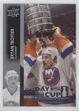 2021-22 Upper Deck Series 1 Day with the Cup Flashbacks Bryan Trottier HOF 0f1e