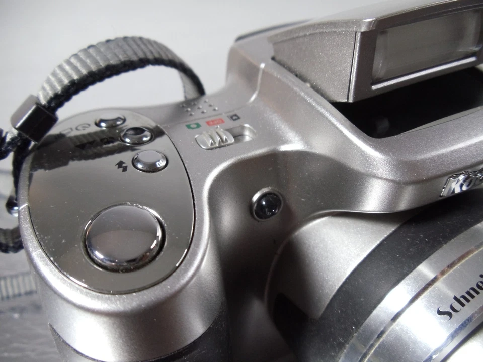 Kodak EasyShare Z710 Digitalkamera Digital Kamera 7,1 MP - Bild 3 von 4