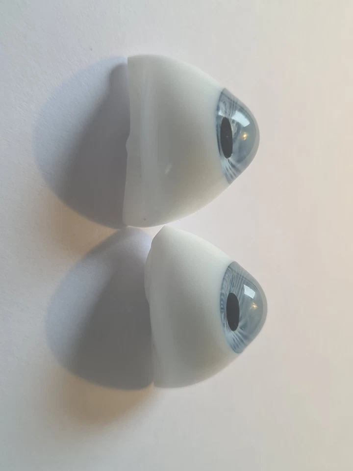 Yeux Bleus de poupée ancienne en verre (50.2) - œil - Antique Glass Doll Eye - Photo 2/2