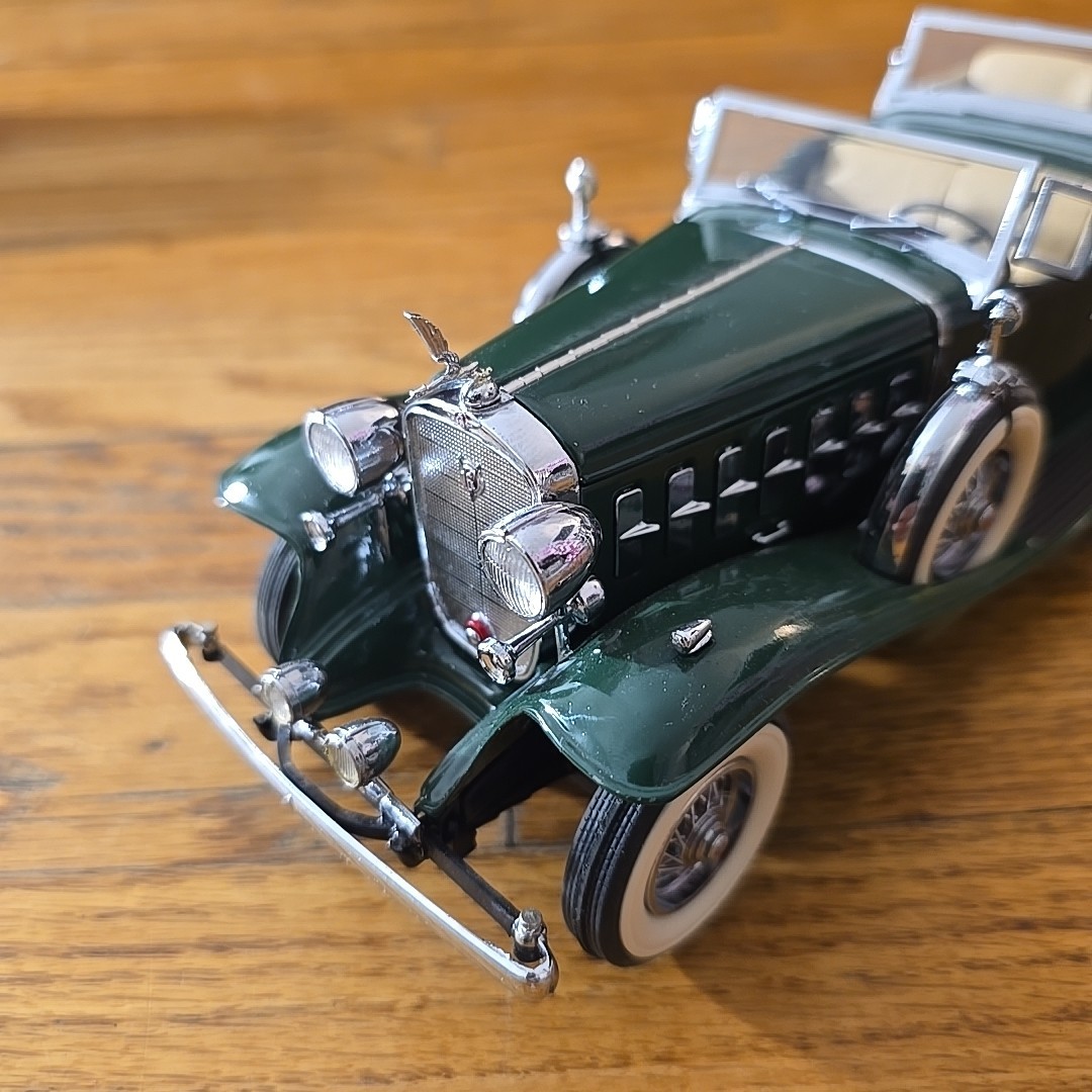 Danbury Mint 1932 Cadillac V-16 Sport Phaeton Green 1:24 Diecast