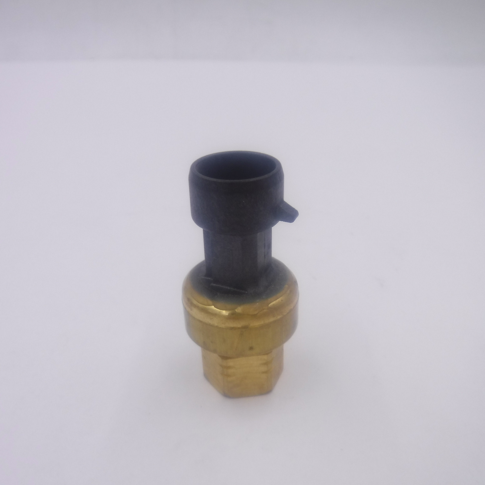 Genuine OEM Coldzone 08219621 Pressure Transducer HPH050M48AA HPH080M48AA