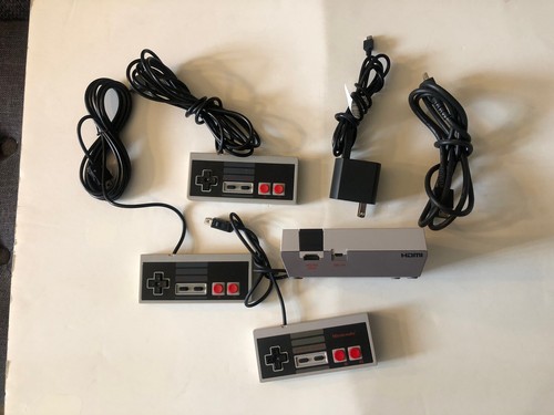 Nintendo NES Classic Edition Mini Authentic Console + 3 Controllers - Picture 3 of 3