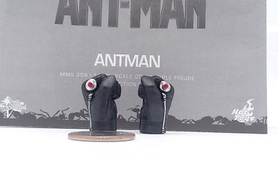 Hot Toys MMS308 Avengers Ant Man 1/6 action figure's 2 gloved Fisted hands only
