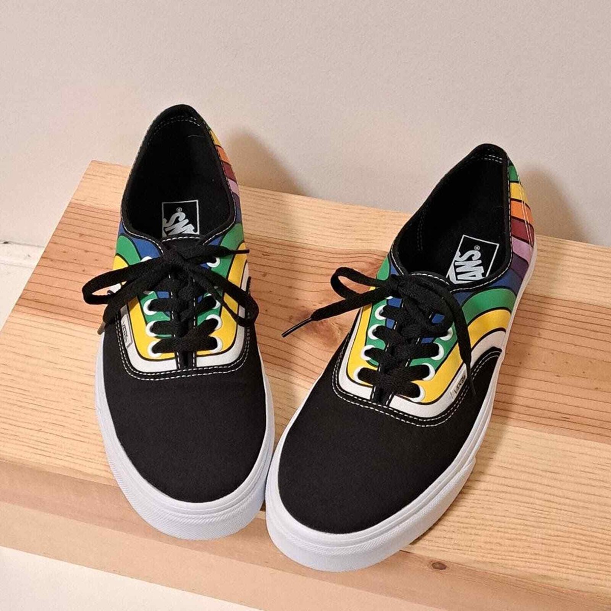 Vans Authentic Refract Black/True White/Multi Size US Men's 10