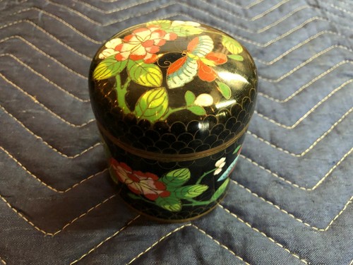 Vintage Floral Enamelware Covered Canister - Picture 4 of 9