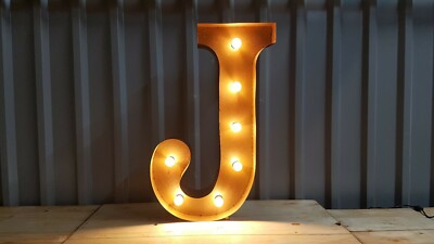 Buchstabe J Rostig Metall 36 Zoll=92 x 70-80 x 15cm Edison Led Beleuchtung Party