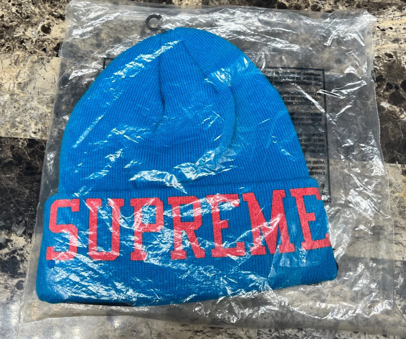 Bonnet Supreme New Era imprimé universitaire bleu ardoise FW23 NEUF