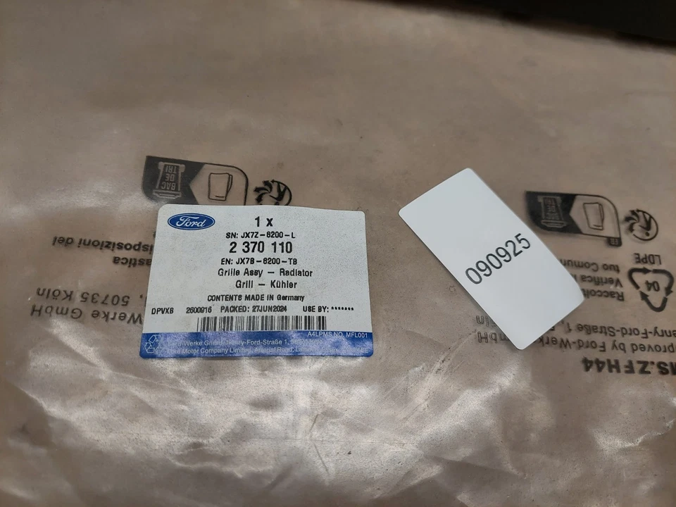 Ford Focus Mk4 ST-Line Front Upper Bumper Grille 2018-2022 2370110 Genuine NEW - Image 4 of 4